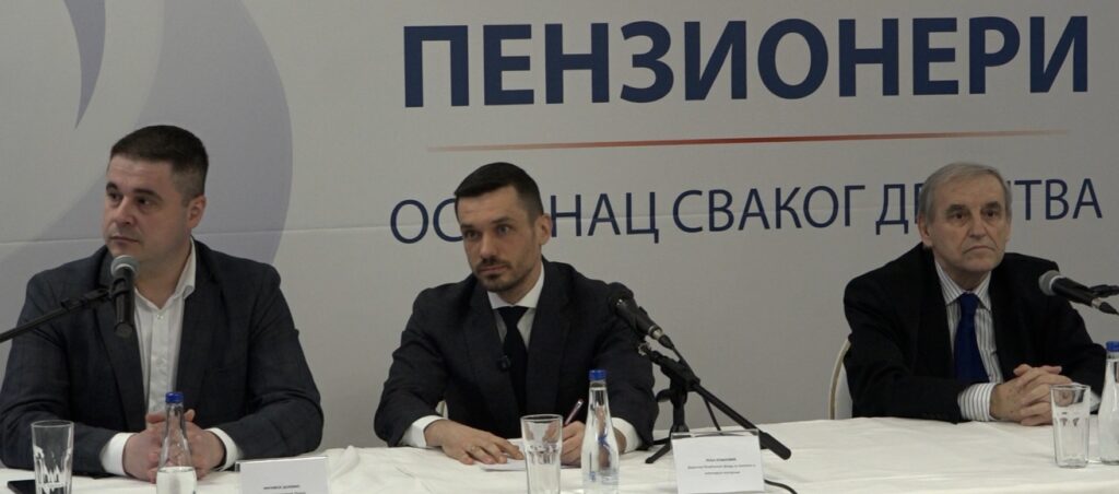 IL-Lucani-penzioneri-1024x452 U Guči održana tribina Fonda PIO sa 350 penzionera opštine Lučani (VIDEO)