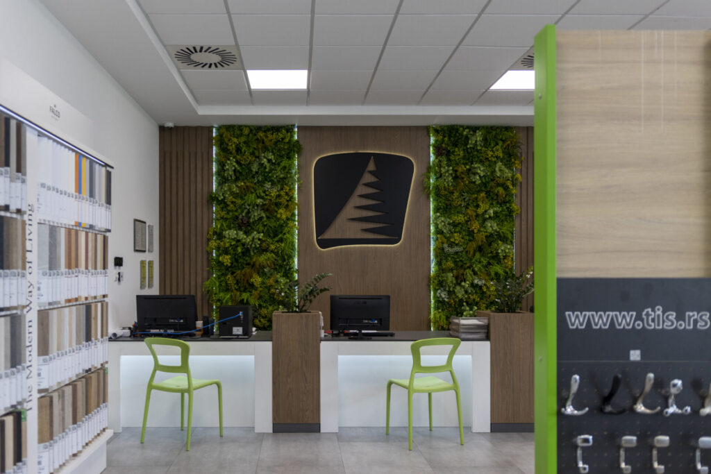 Ivanjica-2025-1_30-1024x683 Širok izbor materijala i usluga na jednom mestu – posetite TIS maloprodaju u Ivanjici