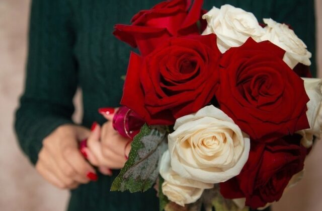 Naslovna-fotografija-Subota Zaboravite na kliše poklone: Zašto sve više žena bira adrenalin umesto cveća za 8. mart?